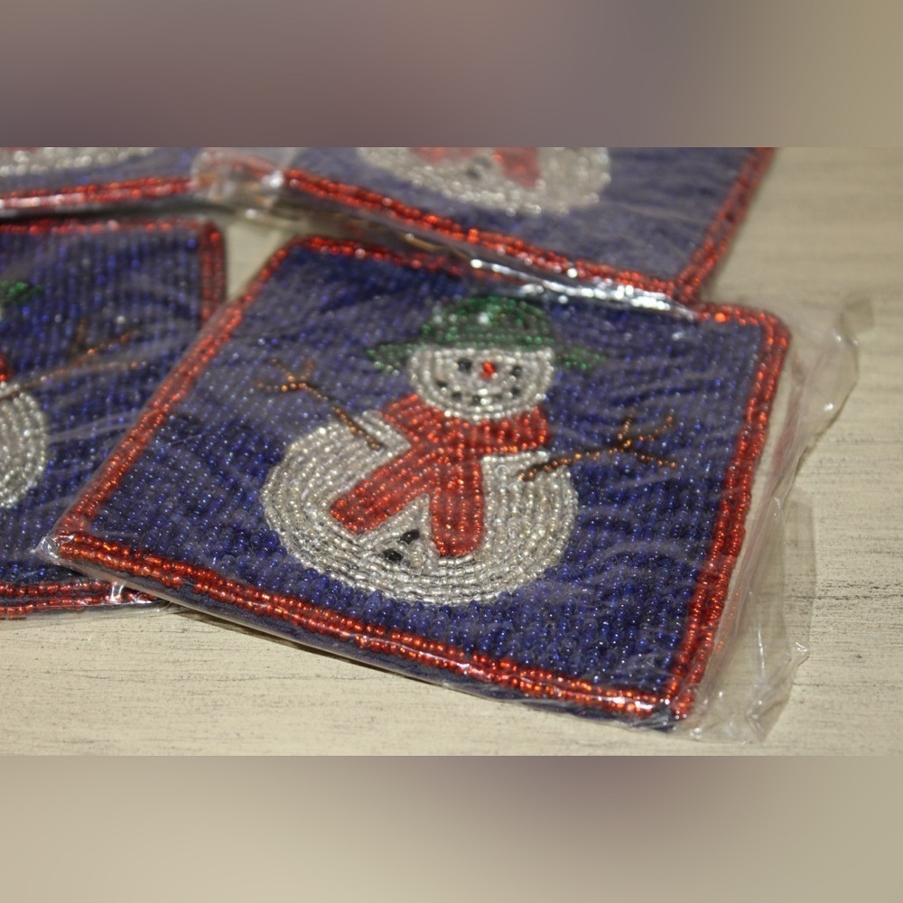 CRATE & BARREL Beaded Snowman Coasters Set of 4 BRAND NEW in packaging HOLIDAY - Picture 4 of 5
